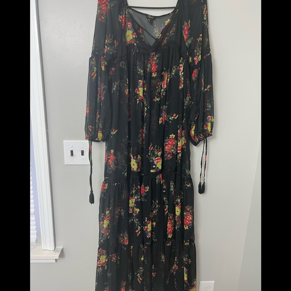 Forever 21 Romantic boho black floral chiffon maxi dress